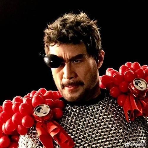 徐锦江霸气cos雷神 这大概是史上成本最高的廉价cosplay