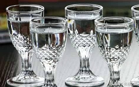 用小杯喝茅台酒的6大原因,你认可几点?