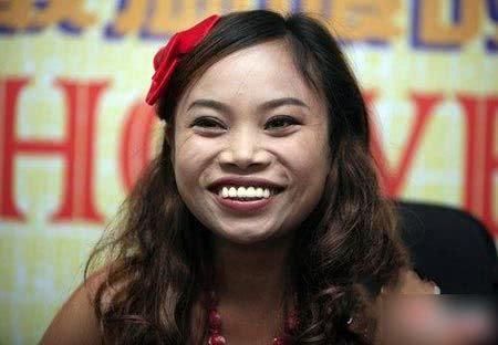 号称绝不整容的"凤姐"竟然整了,还整的很成功,网友:好美!