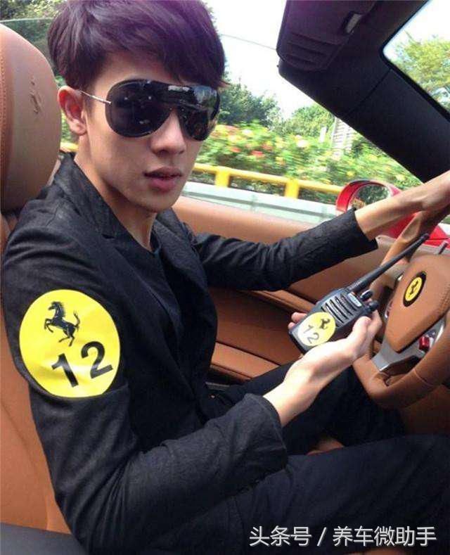 路见不平 晒99亿存款打脸郭美美 法拉利当做买