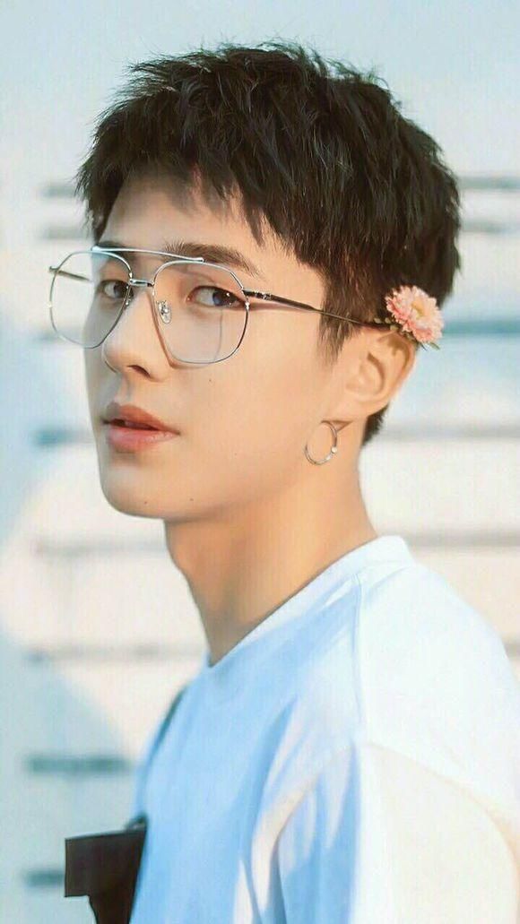 90后小鲜肉刘昊然四十张高清壁纸送上,祝新剧