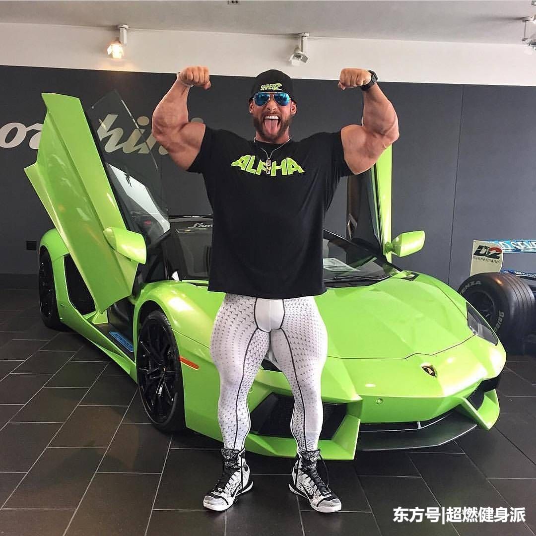 自重深蹲都不会,你怎么做杠铃深蹲?2招帮你快