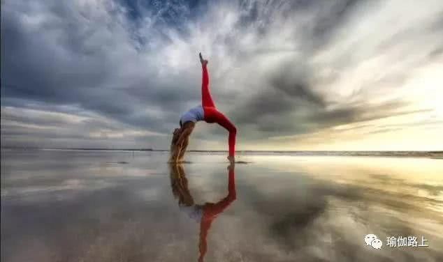 会动的瑜伽美图,太壮观了!