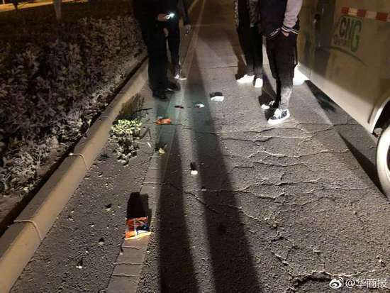 男子撞伤5岁男童后逃逸 伪装路人回现场探消息