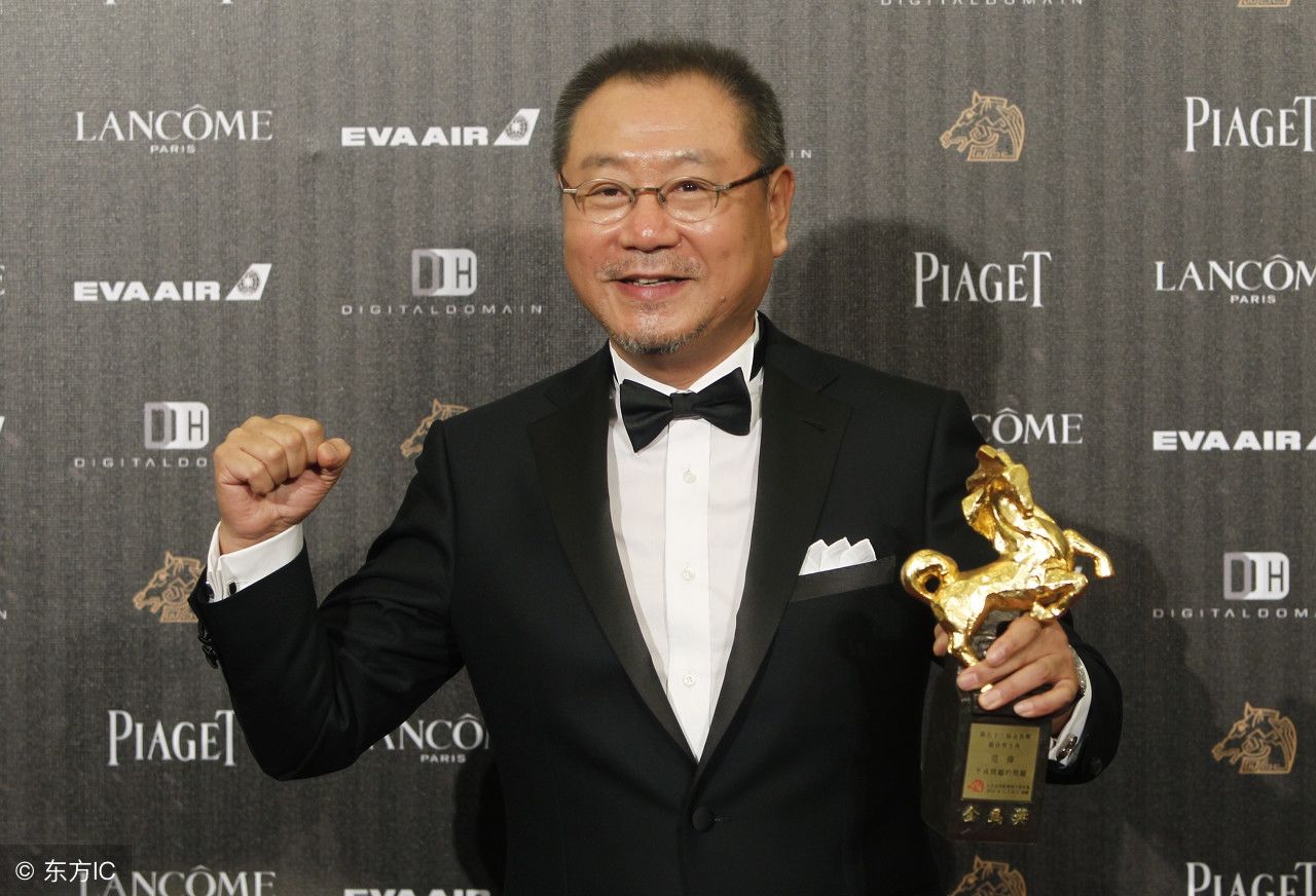 崔永元点名范伟,手里有你逃税的黑料,手机再起