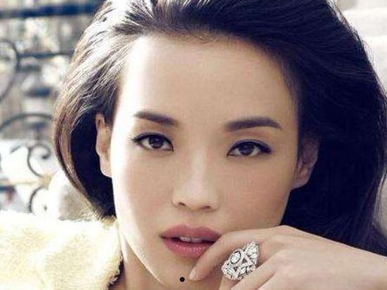 面相学:身上此处的痣,别轻易去掉,毁了一生的富