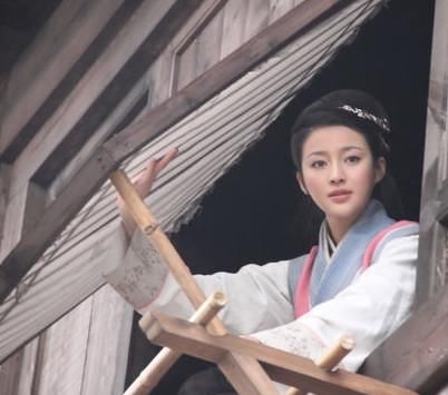 饰演潘金莲女星,遭男友泄露私照,如今31岁活成