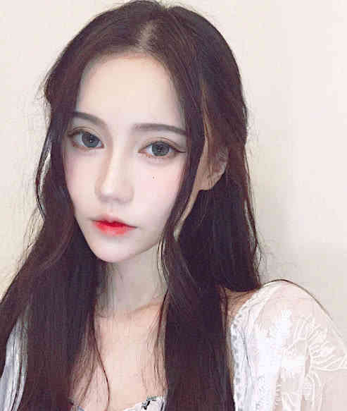 忘了给镜子中的自己美颜!又一抖音女神见光死