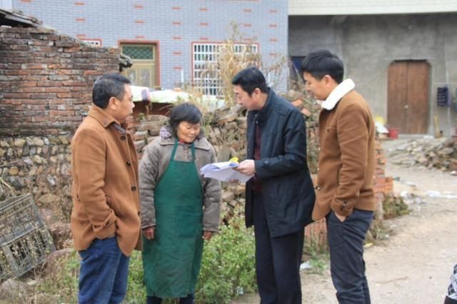 村干部不再连任,五年一选出台,农民鼓掌叫好