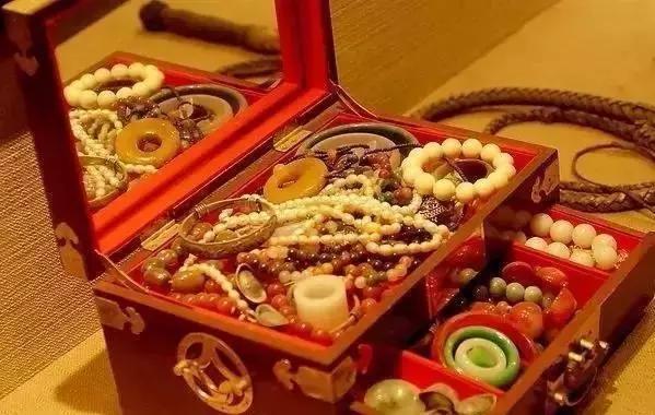 从嫁妆到收藏 历代珠宝首饰盒的前世今生 从嫁妆到收藏 历代珠宝首饰盒的前世今生
