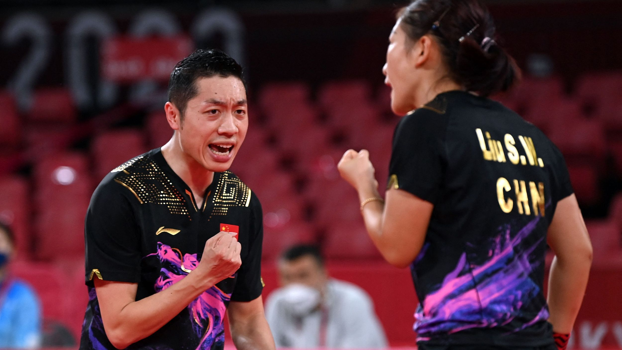 许昕刘诗雯强势晋级乒乓球混双四强