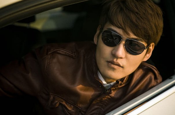 女孩在朋友圈晒男朋友,却和别人撞车,三天内连