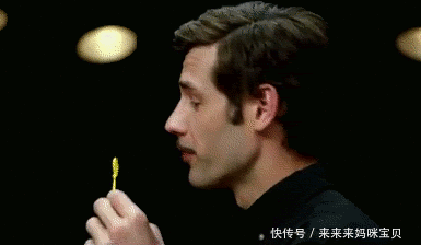 搞笑gif:妹子要是知道了不得伤心死啊