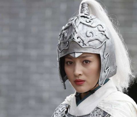 古装剧中的女战神,唐嫣杨幂赵丽颖,谁最帅气?