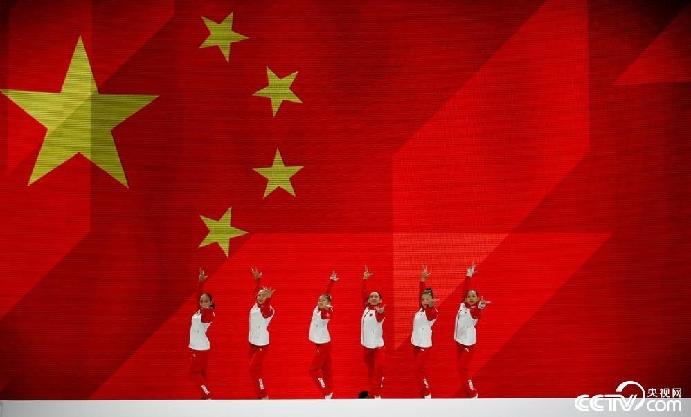 北京时间10月9日凌晨，2019体操世锦赛女子团体决赛，中国队在高低杠和平衡木比赛中接连出现失误，最终名列第四，无缘领奖台。“黑珍珠”拜尔斯率美国队以明显优势夺冠。