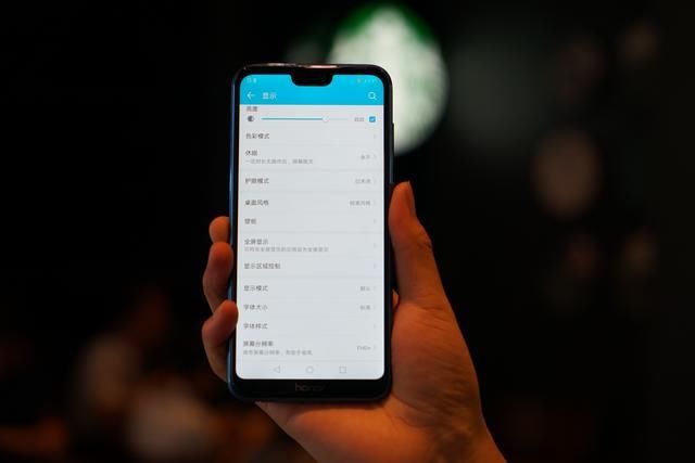 华为的千元实力派新机荣耀9i上手体验,你想要