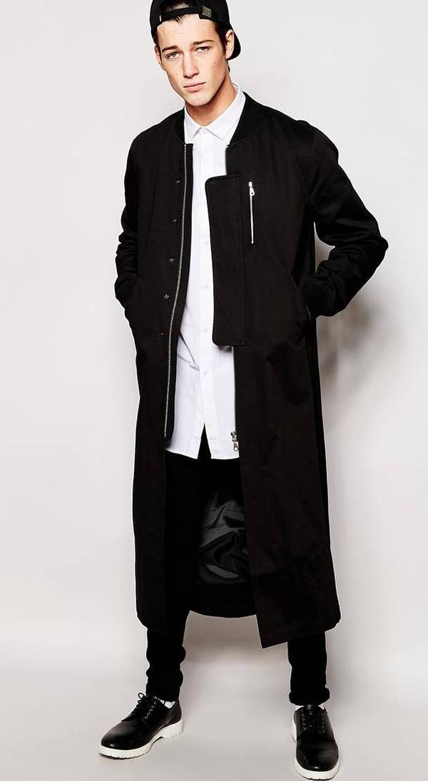 说这种放肆的搭配,杜少我不得不服一个人,那就是美国嘻哈新帝「kanye