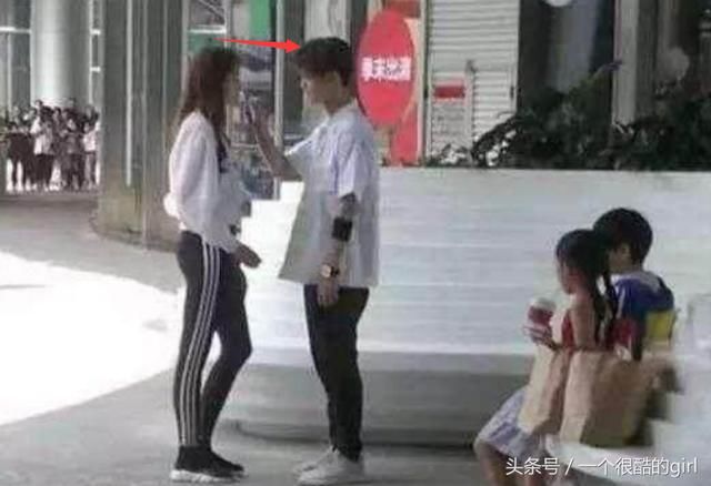 174的关晓彤比鹿晗身高都高?对比太尴尬?网友