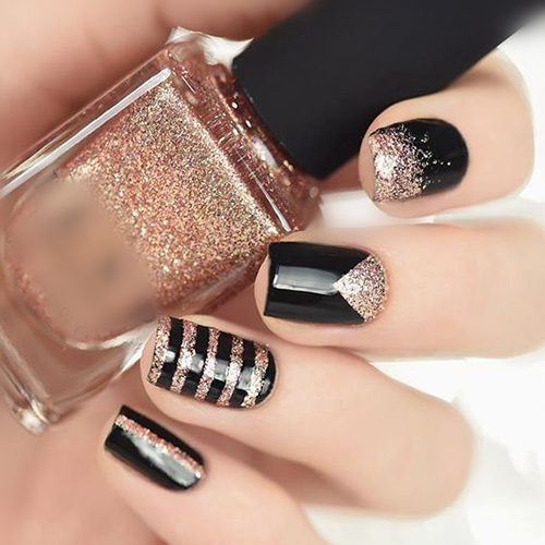 金属闪粉其实是非常活泼俏皮的元素哦！几何元素的加入也很新颖！