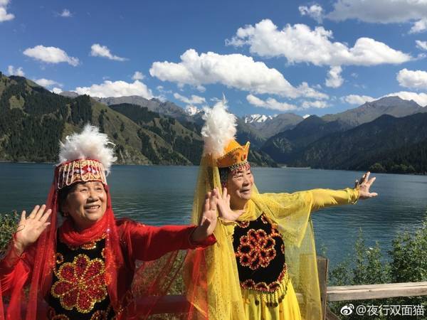 林依轮老婆晒照 不小心曝光了14岁儿子林子轩的外国女友