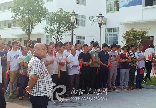 镇平县石佛寺镇:维吾尔族社区里的幸福生活 镇平县石佛寺镇:维吾尔族社区里的幸福生活