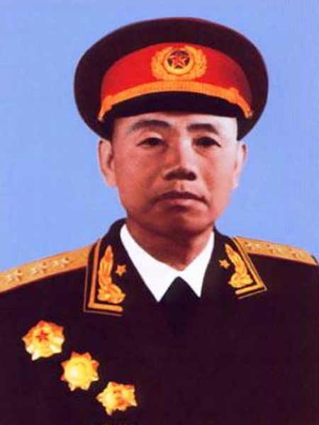王宏坤(1909-1993)湖北麻城人
1927年参加黄麻起义，1929年加入中国共产党。土地革命战争时期，任红4方面军10师师长，第4军军长和政委，直属纵队司令员。参加了长征。抗日战争时期，任八路军129师385旅旅长，冀鲁豫军区副司令员。解放战争时期，任晋冀鲁豫野战军第10纵队司令员兼桐柏军区司令员。新中国成立后，任海军副司令员、第二政委。1955年被授予上将军衔，荣获一级八一勋章、一级独立自由勋章、一级解放勋章。1988年荣获二级红星功勋荣誉章。来源：《中国共产党新闻网》