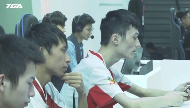 离开KPL的舞台就再也见不到AG超玩会了?网友