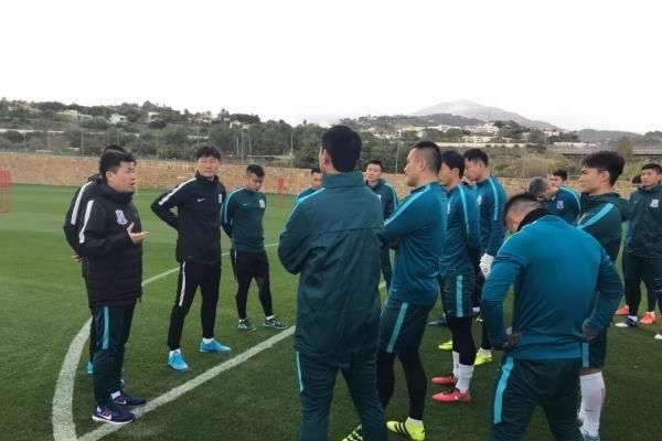 2018赛季申花、上港球迷年卡开售 数量有限售