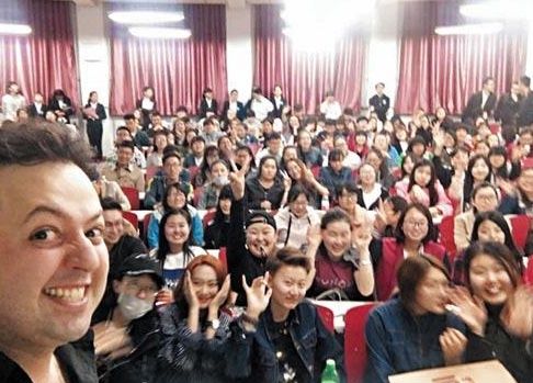 那些国外网红在中国发展的怎么样?