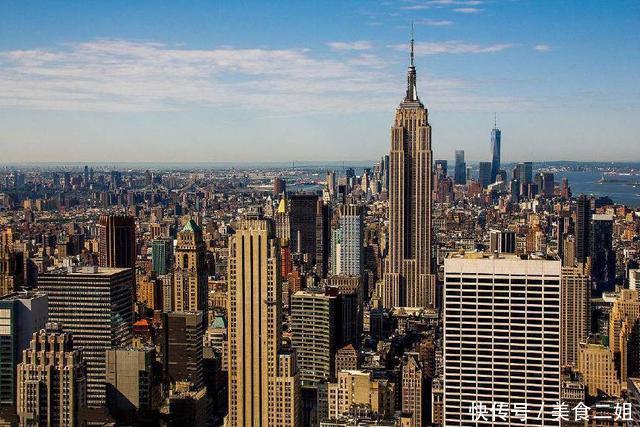 亚洲这座城市GDP赶超纽约,而中国笑而不语,我