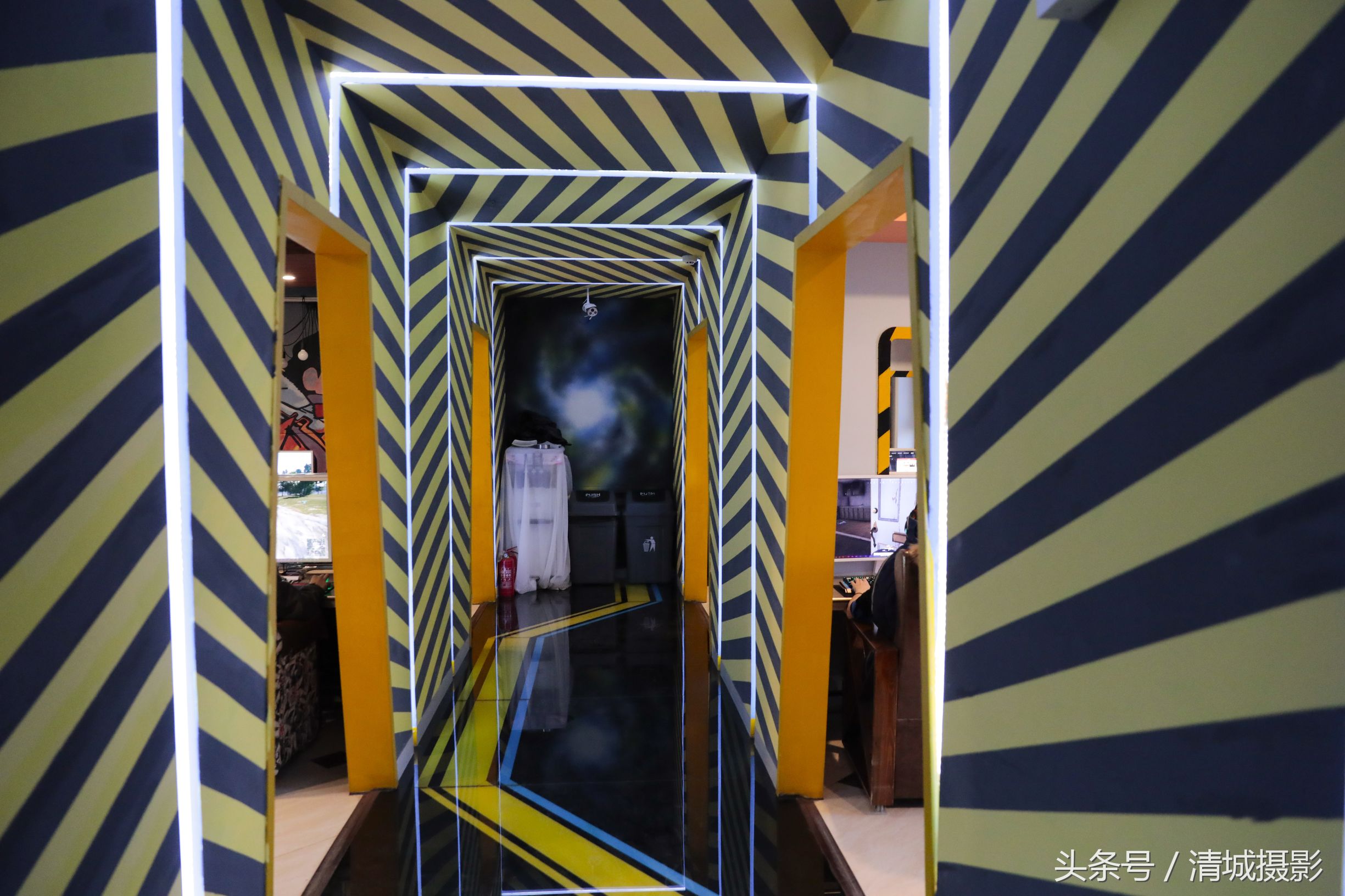 吃鸡火到了什么地步,全网吧爆满,妹子占一半