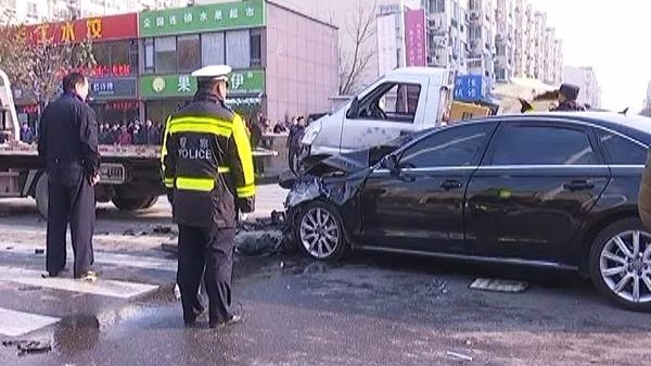 石家庄通报“奥迪致2死5伤车祸”：初步认定驾驶员癫痫发作