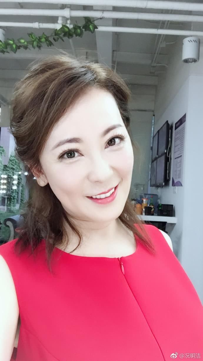 45岁嫁圈外男友,婚后一年狂打排卵针也没怀孕,如今52岁过成这样