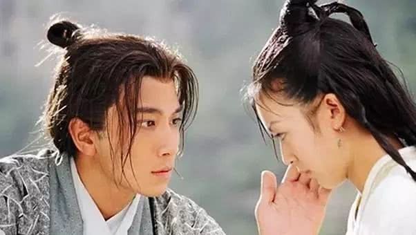 而且是少见的双男主和双女主剧情,而且整部剧都是围绕着和氏璧来展开