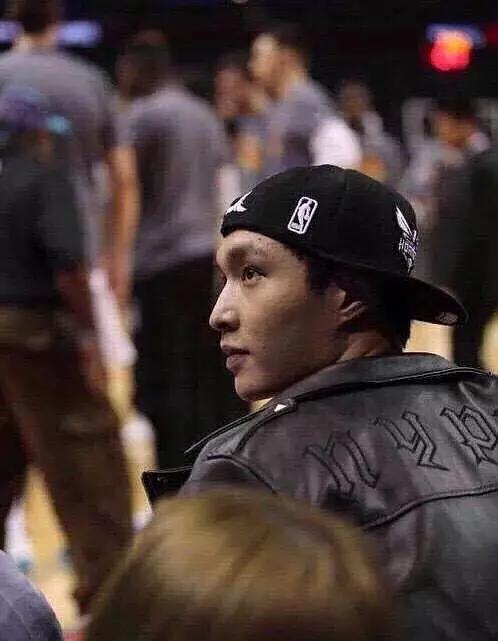 张艺兴沙海狂吹演技,实际被秦昊完爆,连颜值都