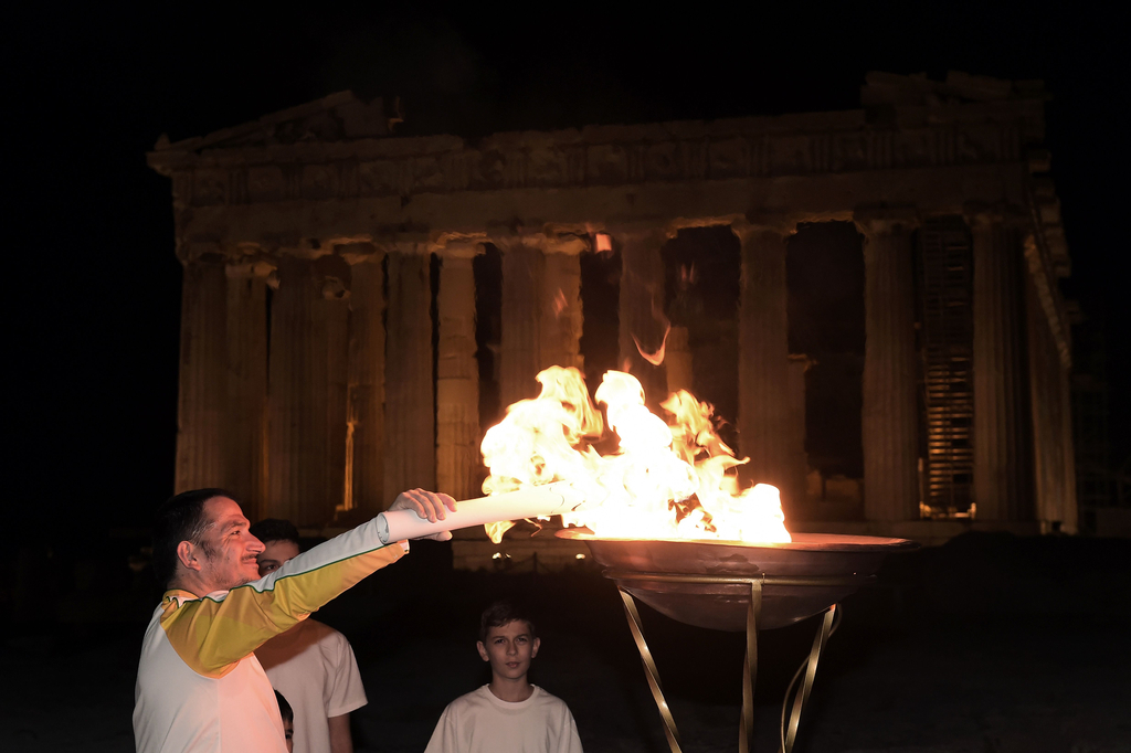 当地时间4月26日,希腊雅典,2016里约奥运会火炬传递,奥运圣火在雅典