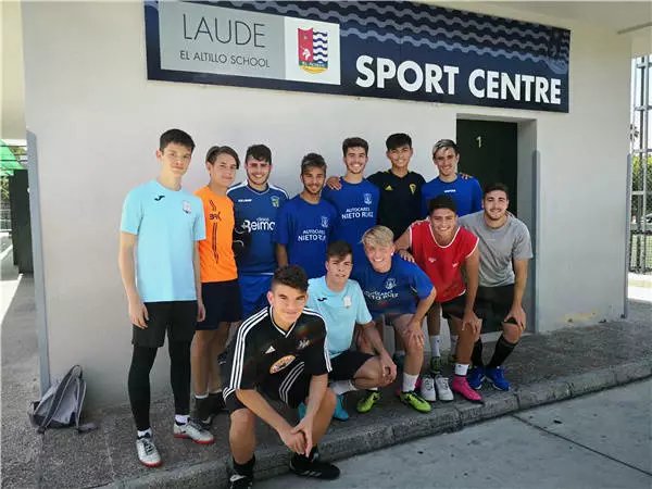 中国足球C罗计划:中西混血被广州说服放弃外籍