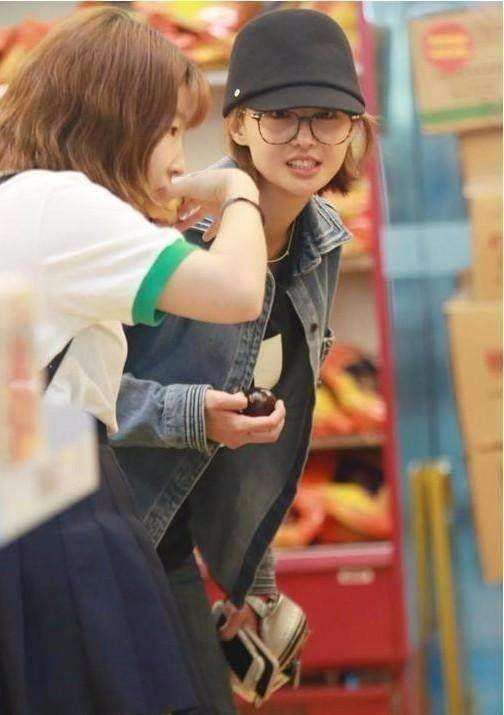 女星是如何对待助理的, 范冰冰大方, 她竟要女助