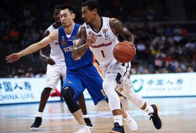 广东宏远队大外援狂刷分,网友:小外援可以回西