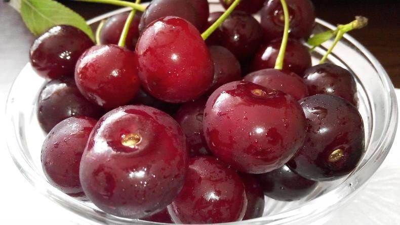 女生经常吃这几种水果,肌肤比较容易变白