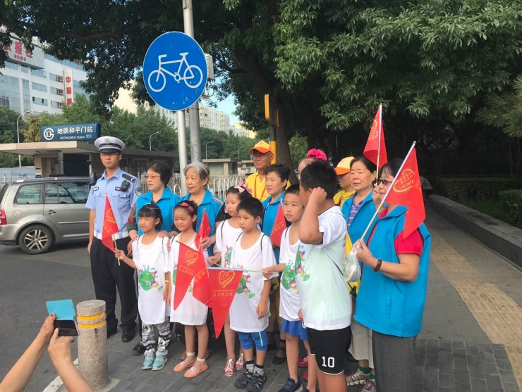 “今天参与文明引导,意义非凡” “今天参与文明引导,意义非凡”