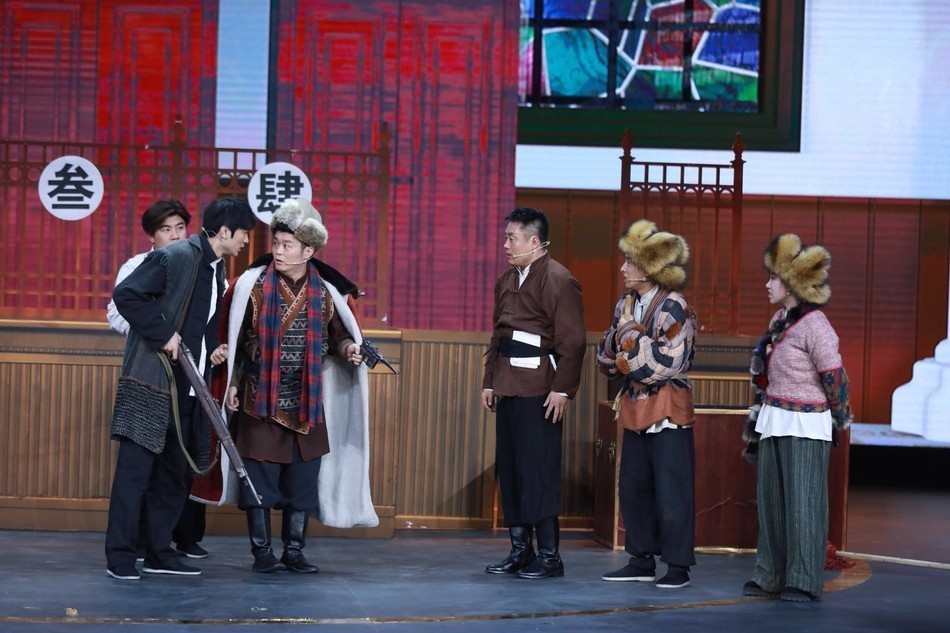 不尴尬!丫蛋和前夫王金龙同台演小品 气氛和谐(图)