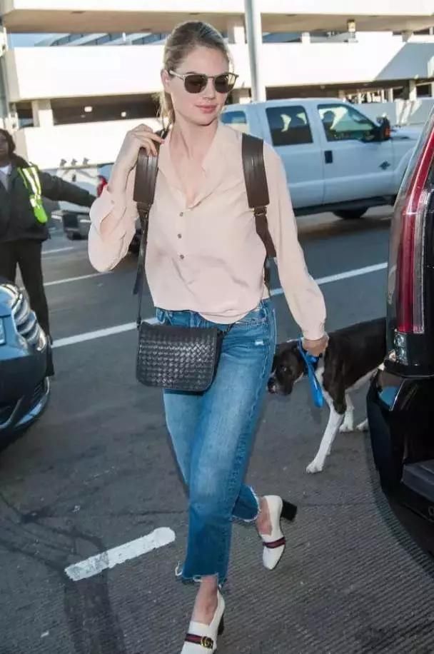 2018年流行牛仔裤款式推荐卡奈伦牛仔定制