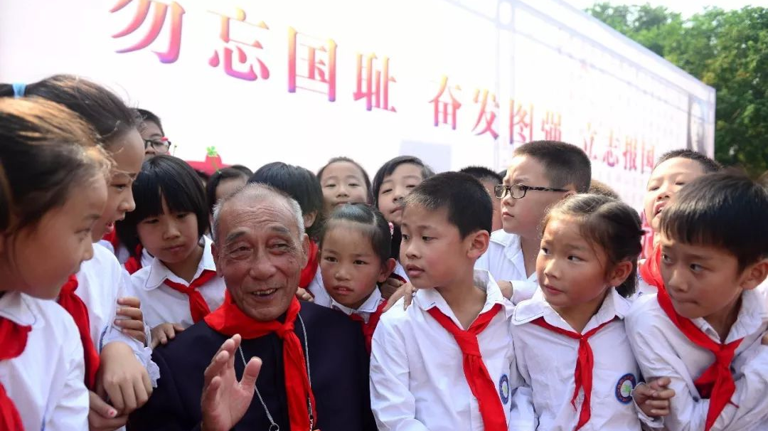 泪目!穿越时空的“父子对话” 泪目!穿越时空的“父子对话”