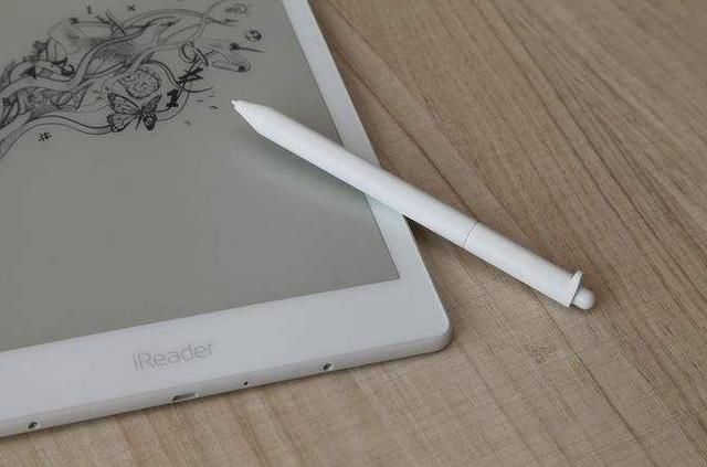 好用的平板手写笔记本 t01fd56f74df4516366.jpg?size=640x423