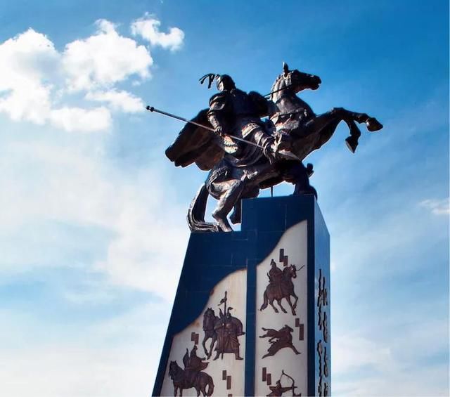 它是蒙古族中一个古老的部落,在回归祖国途中历尽千辛万苦