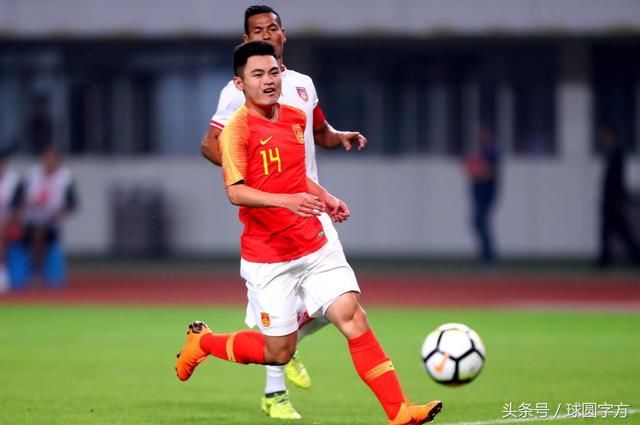 黄紫昌领衔国足_国足收入太高(3)