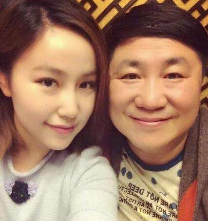 55岁刘流一家近照,女儿出嫁赵本山亲自出席,女婿长相一言难尽