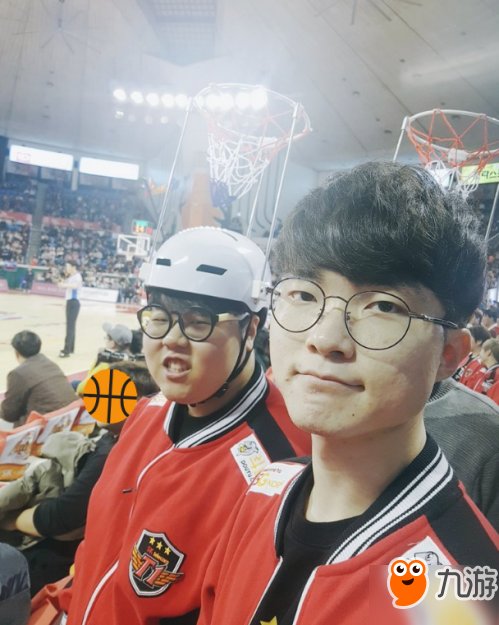 《LOL》Faker首亮相 SKT2018阵容曝光