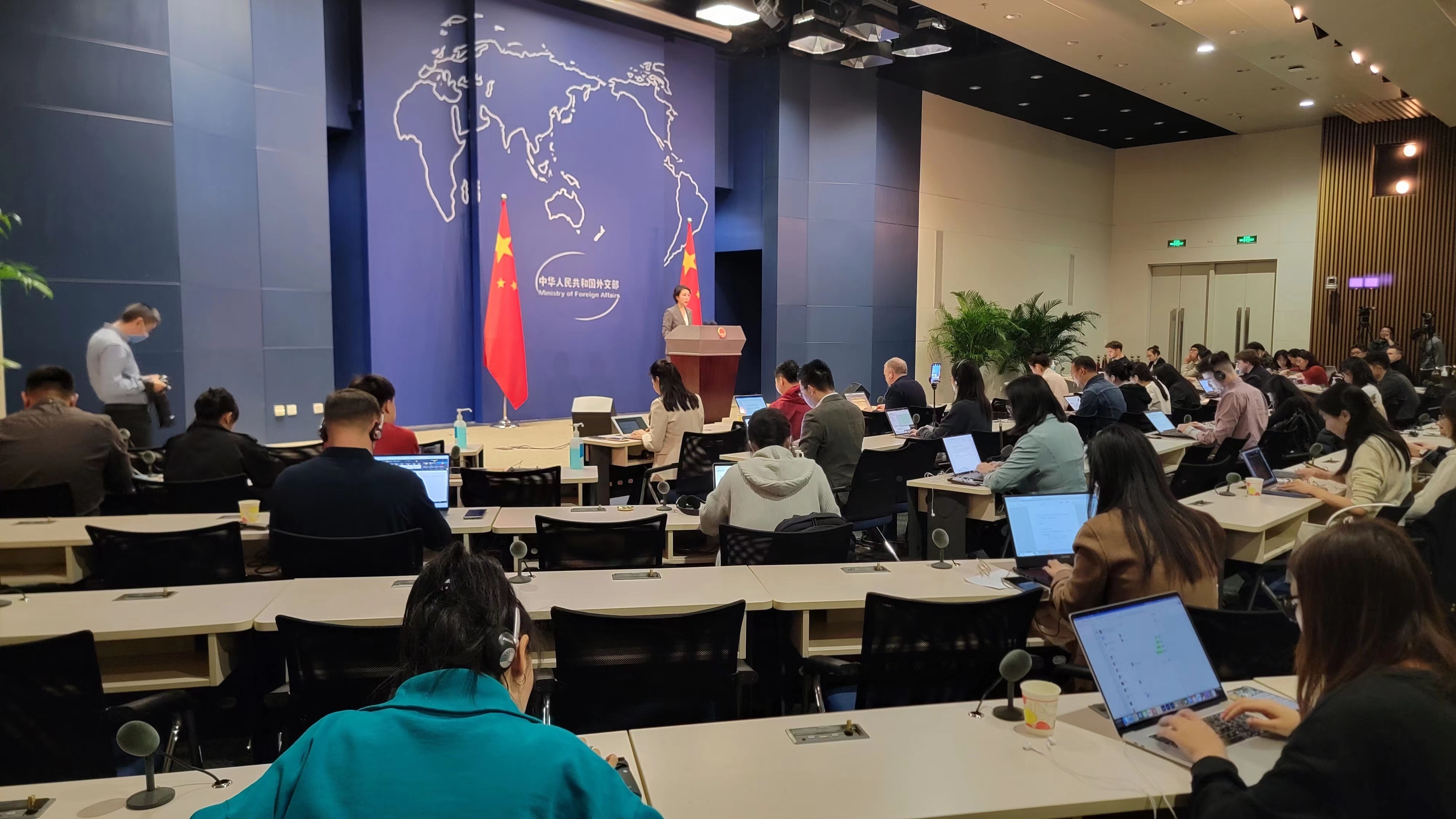 外交部:中方支持巴以“两国方案” 外交部:中方支持巴以“两国方案”